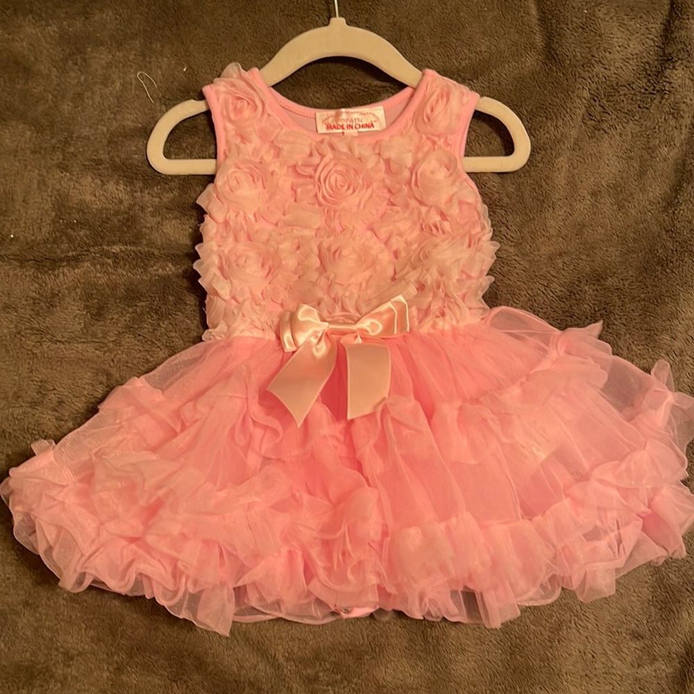 Beautiful pink dress size 12 months
